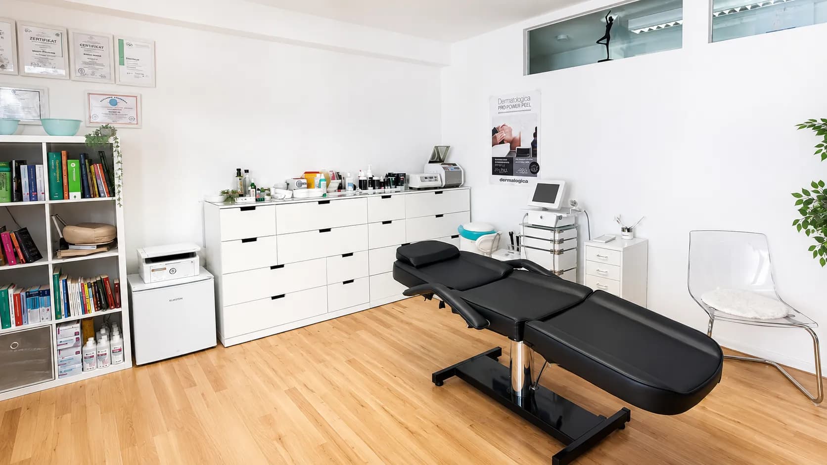 Behandlungsraum für spezielle Therapien in der Aura Heilpraxis München